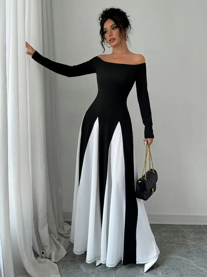 Schwarzes und Weißes Symphonie-Kleid