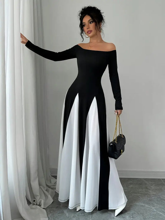 Schwarzes und Weißes Symphonie-Kleid